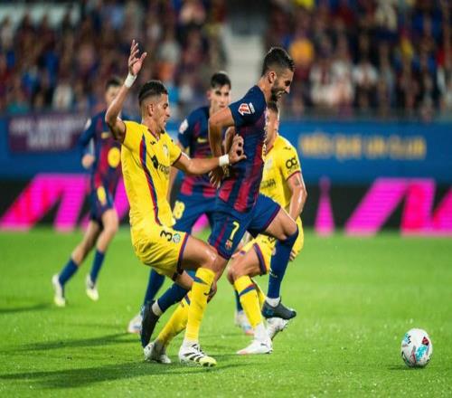 伤病猛于虎！巴萨大面积伤病潮，皇马中卫线伤了个遍，争冠看谁硬